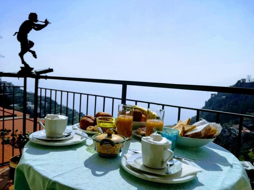 Domus Gaia Bed & Breakfast อามาลฟี ภายนอก รูปภาพ